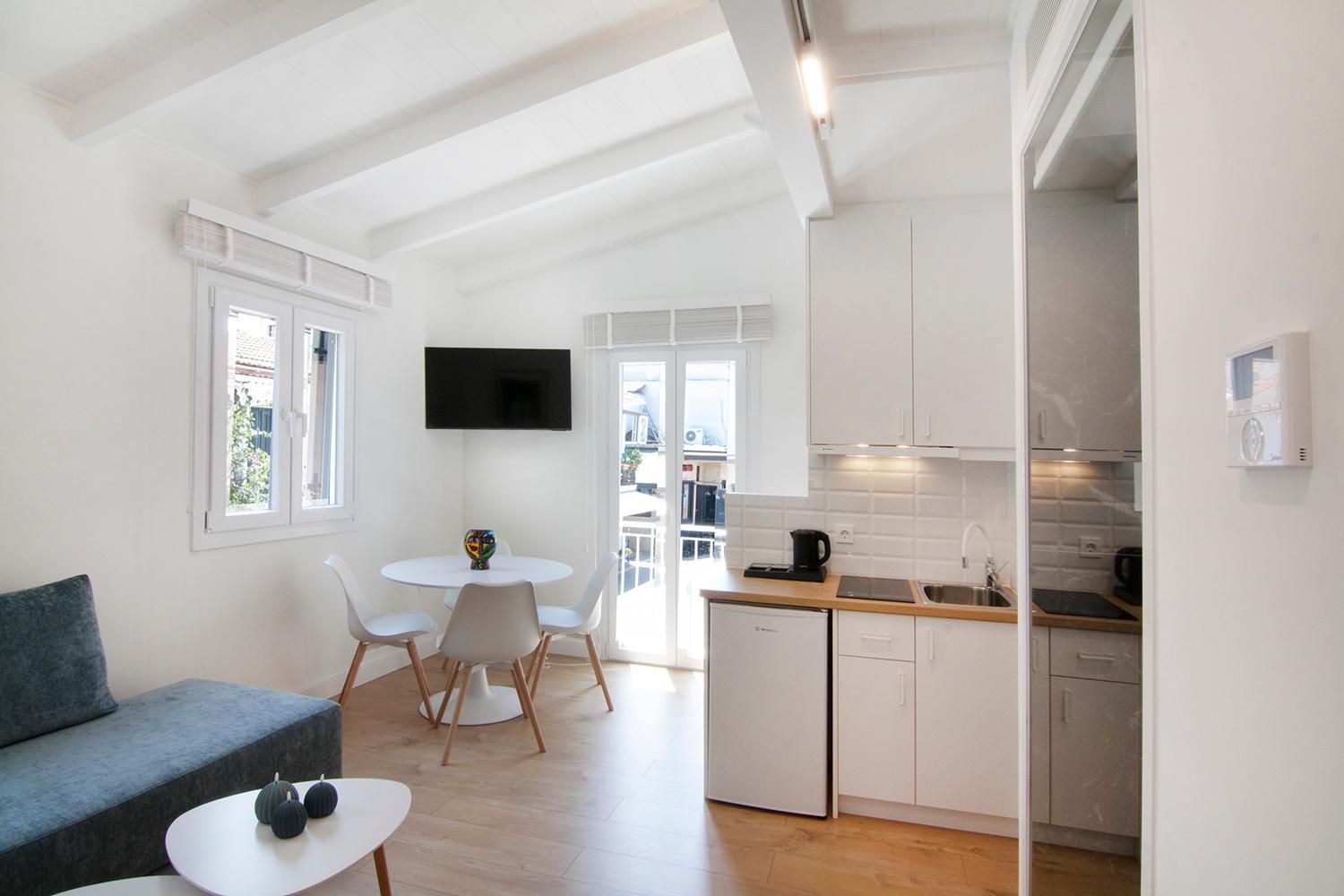 Solo Bianco Apartment Lefkada City